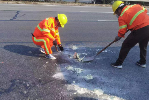 霍邱公路下沉注浆加固